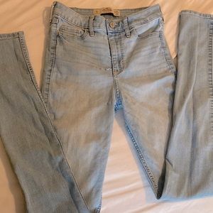 Hollister jeans high rise